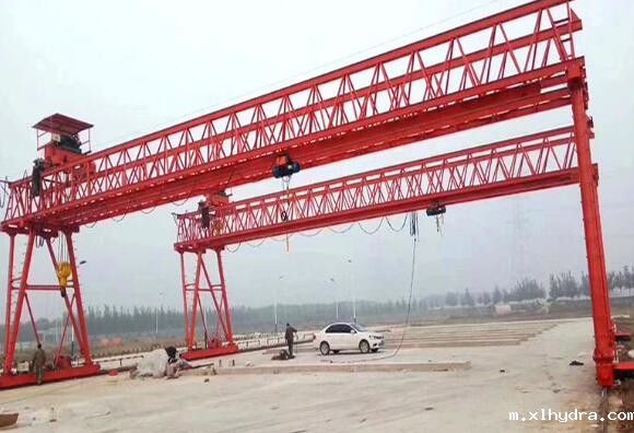 MG型提梁机工作现场