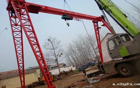 10吨龙门吊安装现场
