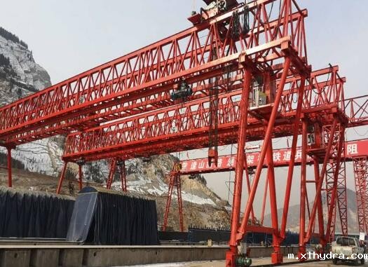 江苏星空体育官方账号在装卸搬运原材料时要注意什么?