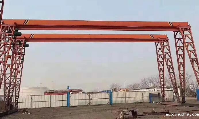 龙门吊设备电动机的绝缘层构造，是根据电流量尺寸或是工作电压多少明确?