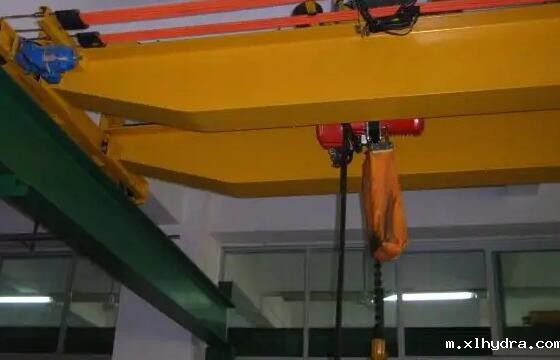 电动葫芦桥式起重机在下雨天运用中的疑难问题