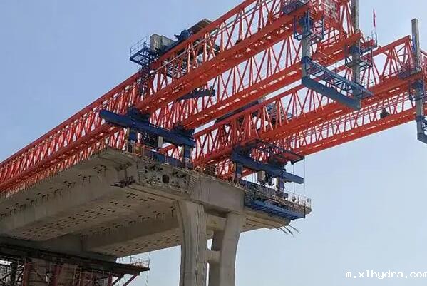 JGP650吨拼装桥梁架桥机