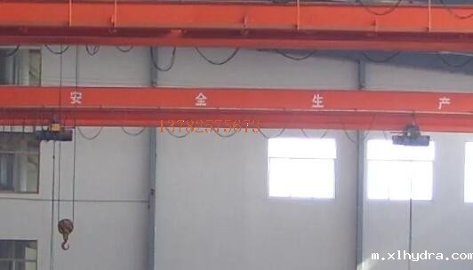 怎样降低欧式双梁起重机厚钢板的波浪纹形变？