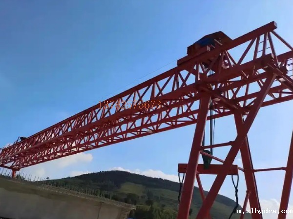 龙门吊星空体育官方账号在作业时如何确保下方人员的**？