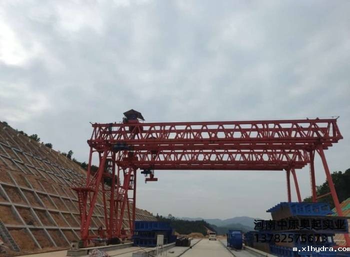 广东阳江龙门吊MG100/10T-24M-12M提升安装调试完成即将投入