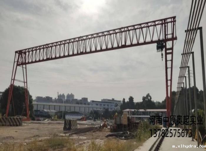 广东广州增城区龙门吊MH25t-45m-9m调试完毕投入使用