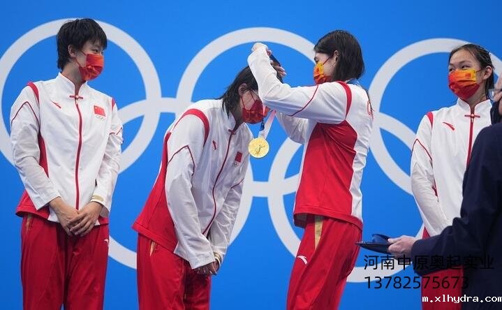 张雨霏和队友们