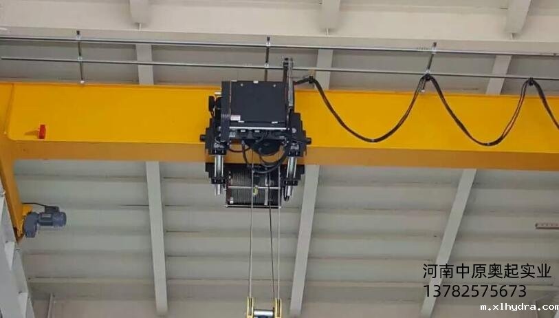 桥式起重机图片